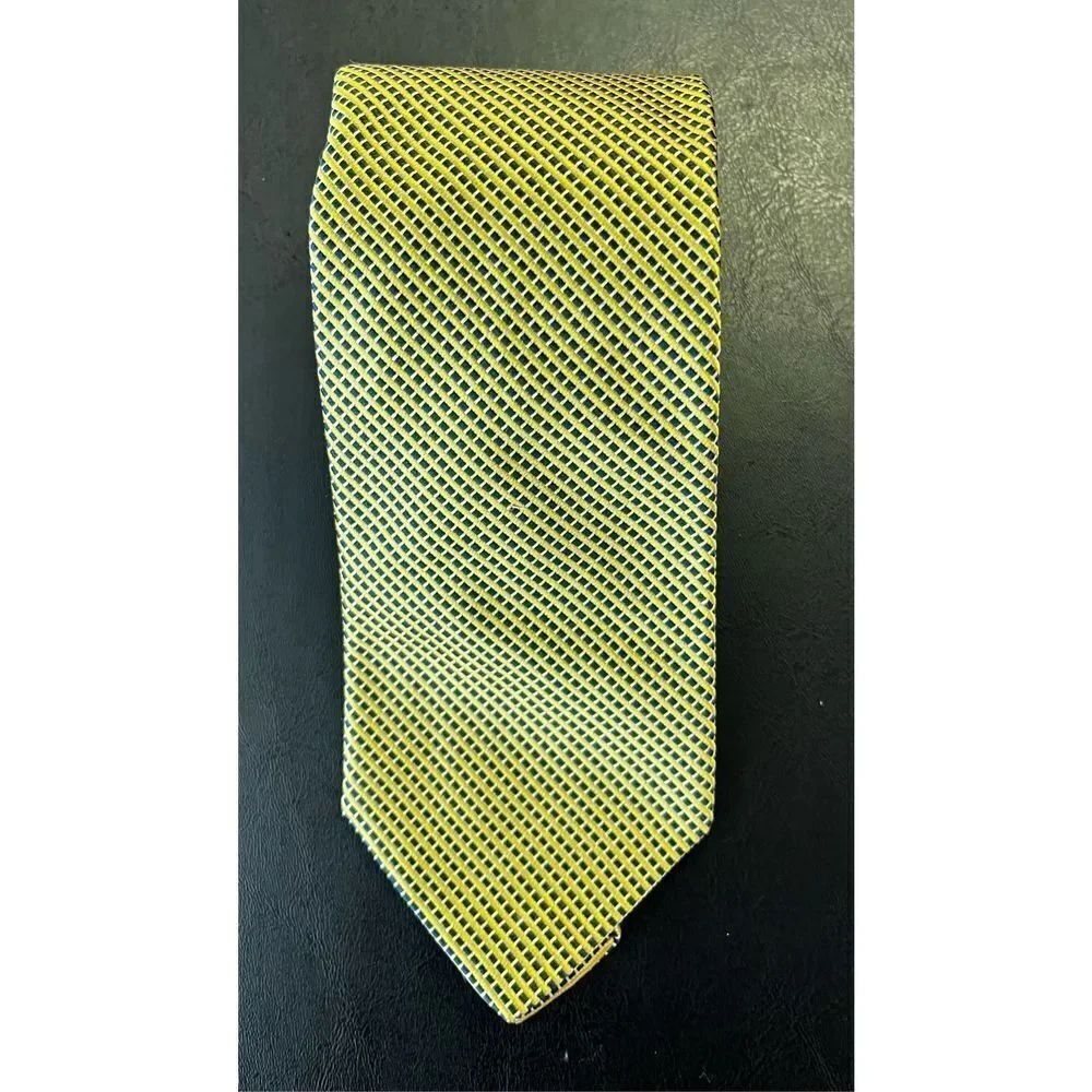 Brooks Brothers tie